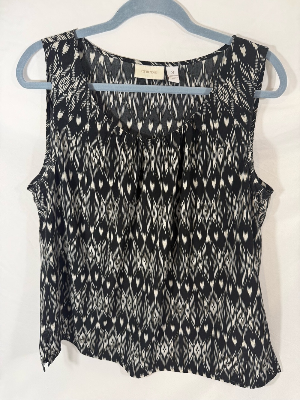 Chico's Black & White Sleeveless Ikat-Print Camisole